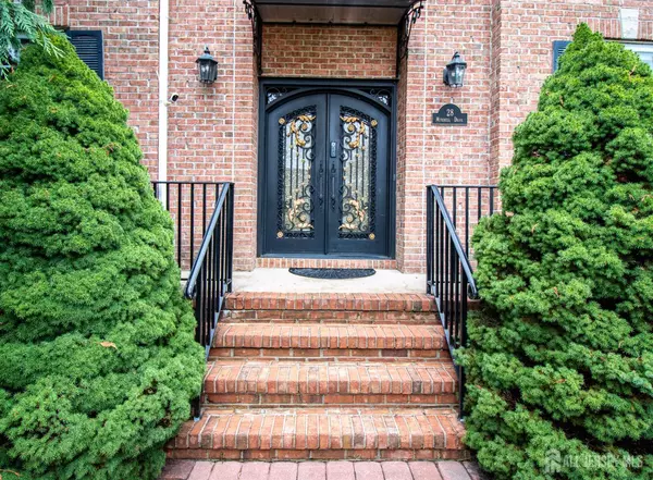 Monroe, NJ 08831,28 Mitchell DR