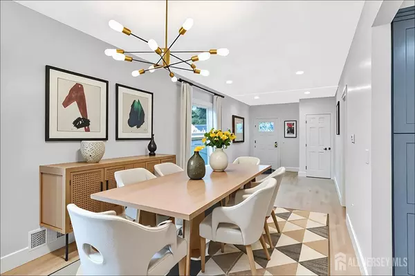 Dunellen, NJ 08812,325 Orange ST