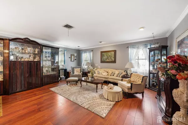 Aberdeen, NJ 07747,70 Northland AVE