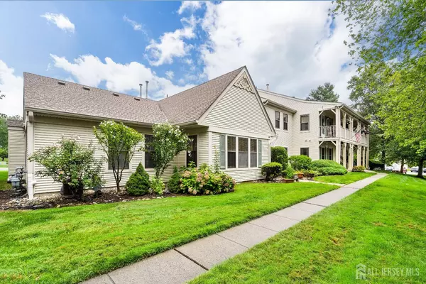 East Brunswick, NJ 08816,89 Griggs PL