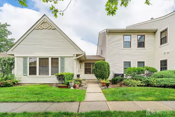 89 Griggs PL, East Brunswick, NJ 08816