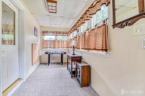 Milltown, NJ 08850,165 Washington AVE