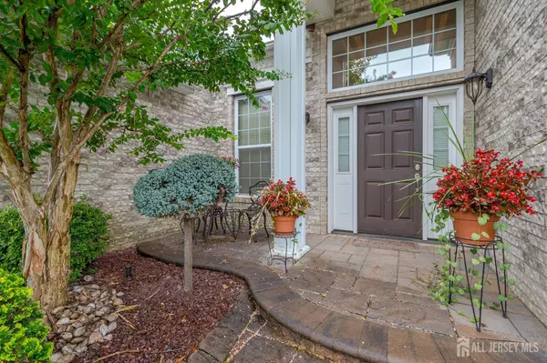 103 Riviera DR, Monroe, NJ 08831