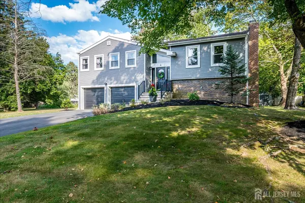 South Brunswick, NJ 08852,6 Donner CT