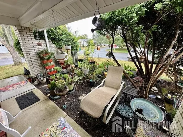 Monroe, NJ 08831,211-a Doremus DR