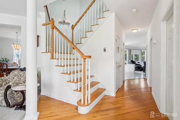 Monroe, NJ 08831,2 Golfview CT