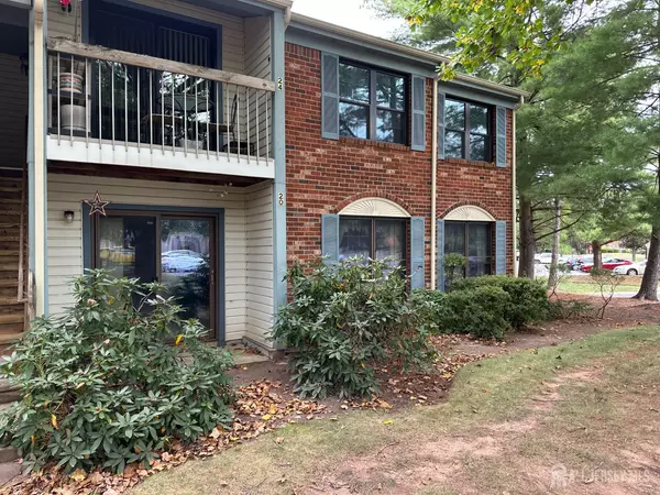 20 Crabapple LN, Franklin Twsp, NJ 08823