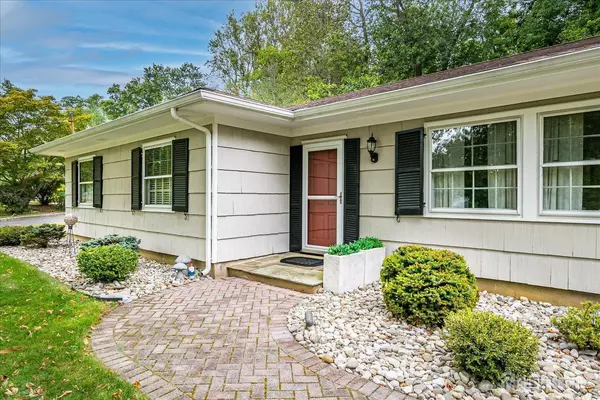 240 Dwight RD, Middletown, NJ 07748