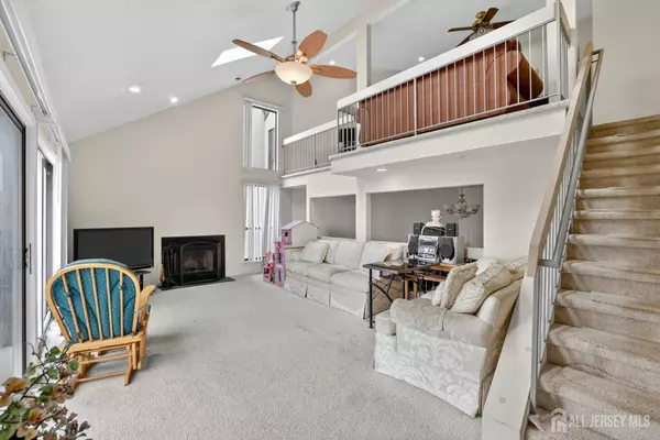 Franklin, NJ 08873,35 Woodhill ST