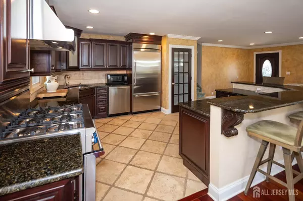 Edison, NJ 08817,58 Stony RD W