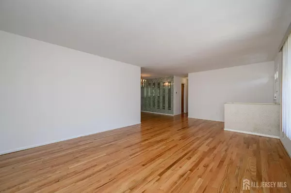 Fords, NJ 08863,373 Ford AVE