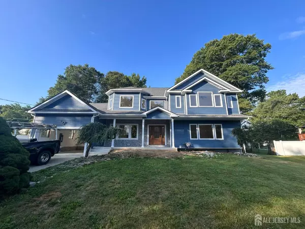 39 Shadowlawn DR, Old Bridge, NJ 08857