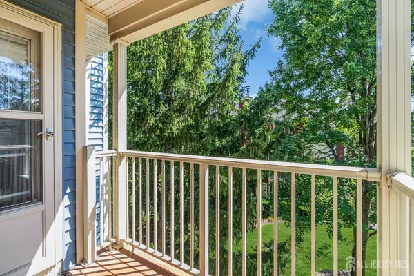 East Brunswick, NJ 08816,260 Crosspointe DR