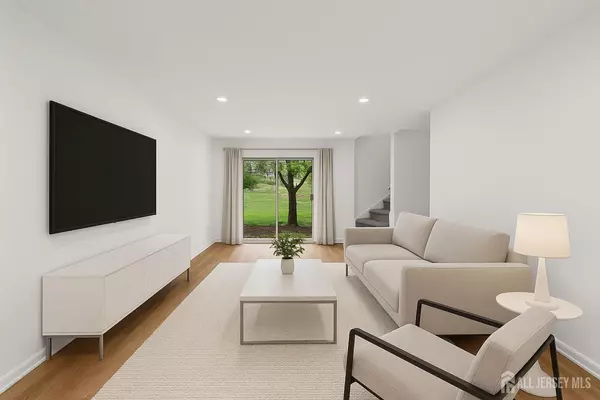 1008 Schmidt LN, North Brunswick, NJ 08902