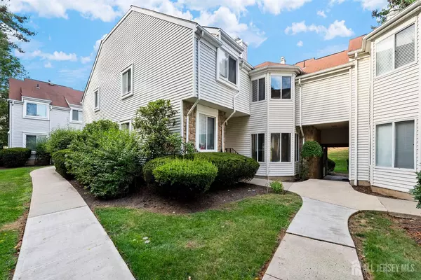 North Brunswick, NJ 08902,1008 Schmidt LN