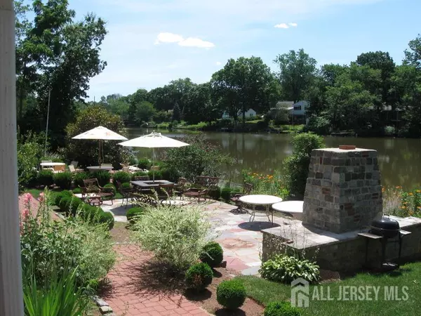 Piscataway, NJ 08854,45 N Lakeside DR #2