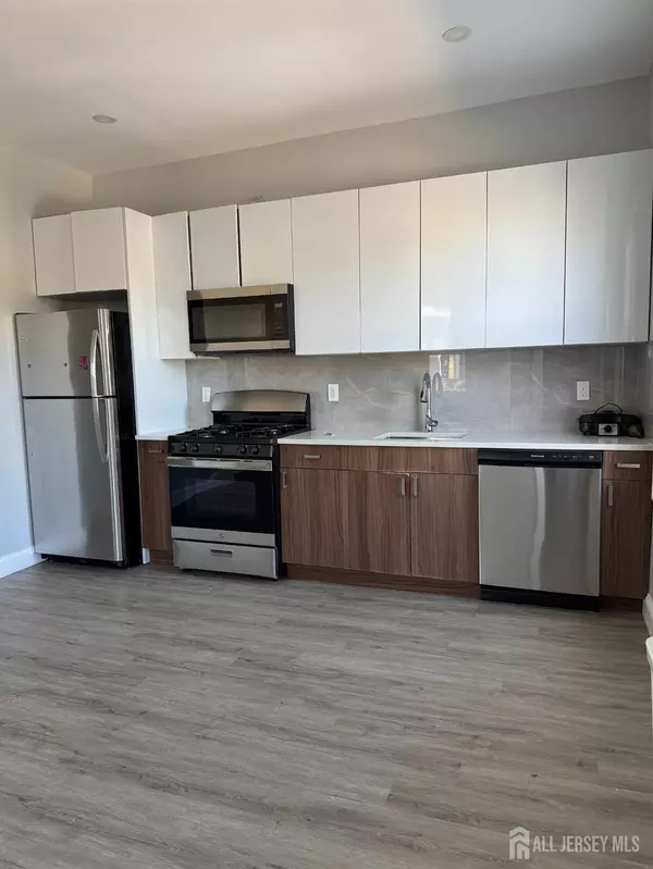 Union City, NJ 07087,1515 Kerrigan AVE #2