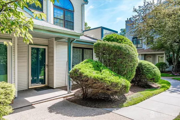 Edison, NJ 08820,5104 Stonehedge RD