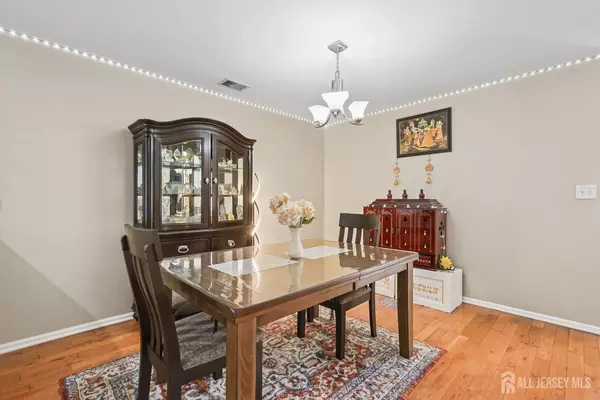 East Brunswick, NJ 08816,172 Windsong CIR