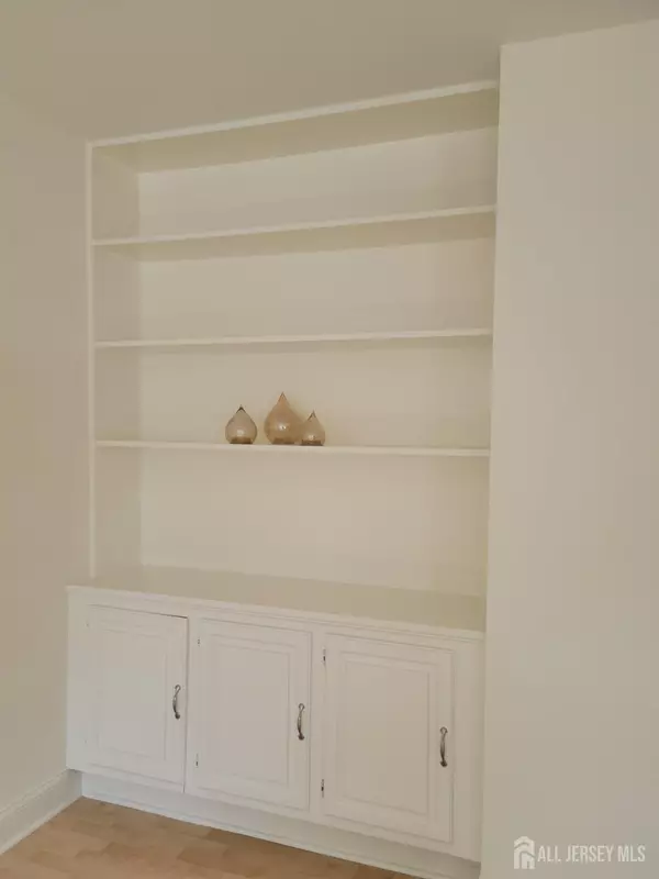 South Brunswick, NJ 08852,209 Gambocz CT