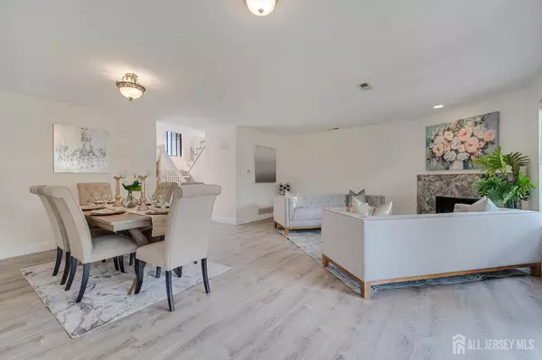 Edison, NJ 08820,31 gate house LN #31