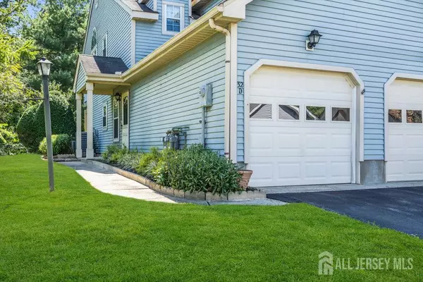 Monroe, NJ 08831,32 Edinburgh DR #D