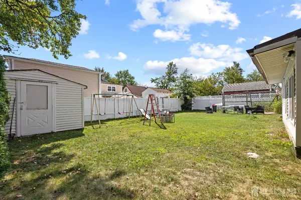 Iselin, NJ 08830,44 W Arthur PL