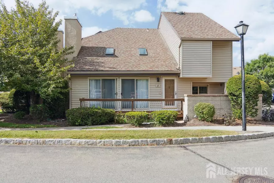65 Kelly DR, Edison, NJ 08820