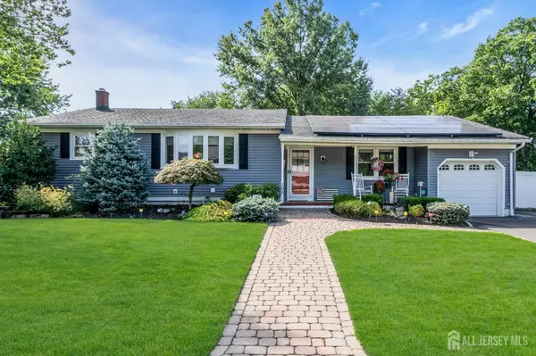 105 Elizabethtown CT, South Plainfield, NJ 07080