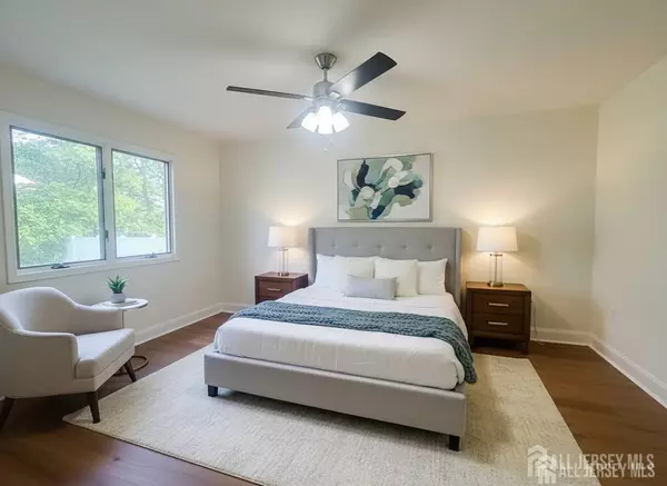 South Brunswick, NJ 08810,24 Pullman LOOP