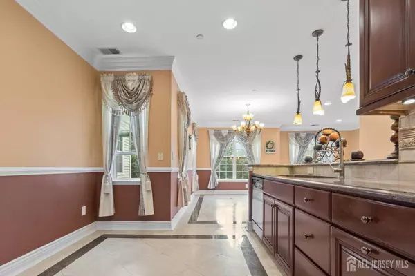 South Bound Brook, NJ 08880,35 Swing Bridge LN