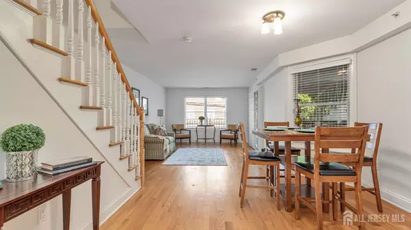 South Amboy, NJ 08879,112 N Broadway #C