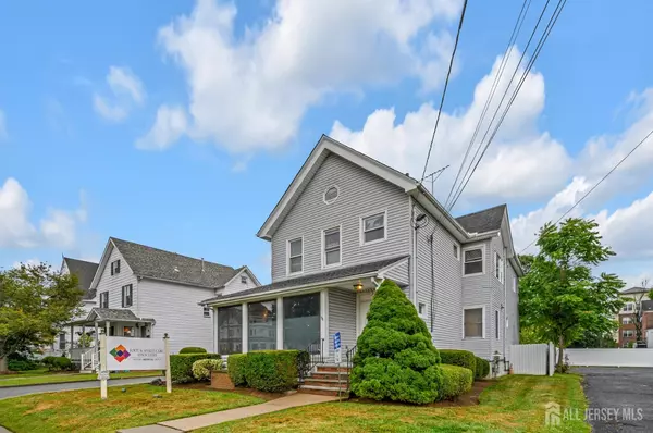 Raritan, NJ 08869,46 E Somerset ST E