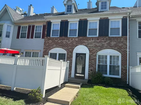 27 Goodwin DR, North Brunswick, NJ 08902