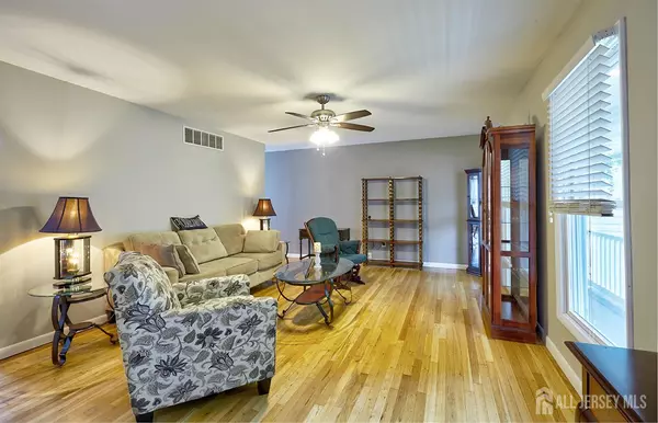 Jackson, NJ 08527,402 Frank Applegate RD