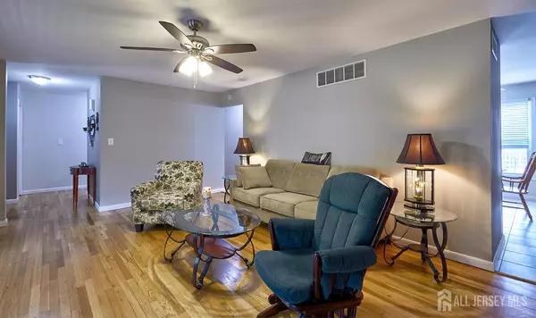 Jackson, NJ 08527,402 Frank Applegate RD