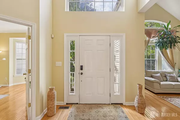 East Brunswick, NJ 08816,45 Cortland DR