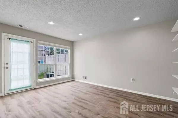 Franklin, NJ 08823,5 Diaz CT