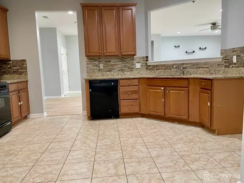 2014 Edward Stec BLVD, Edison, NJ 08837