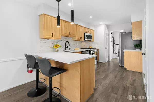 Scotch Plains, NJ 07076,22 Maddaket CT