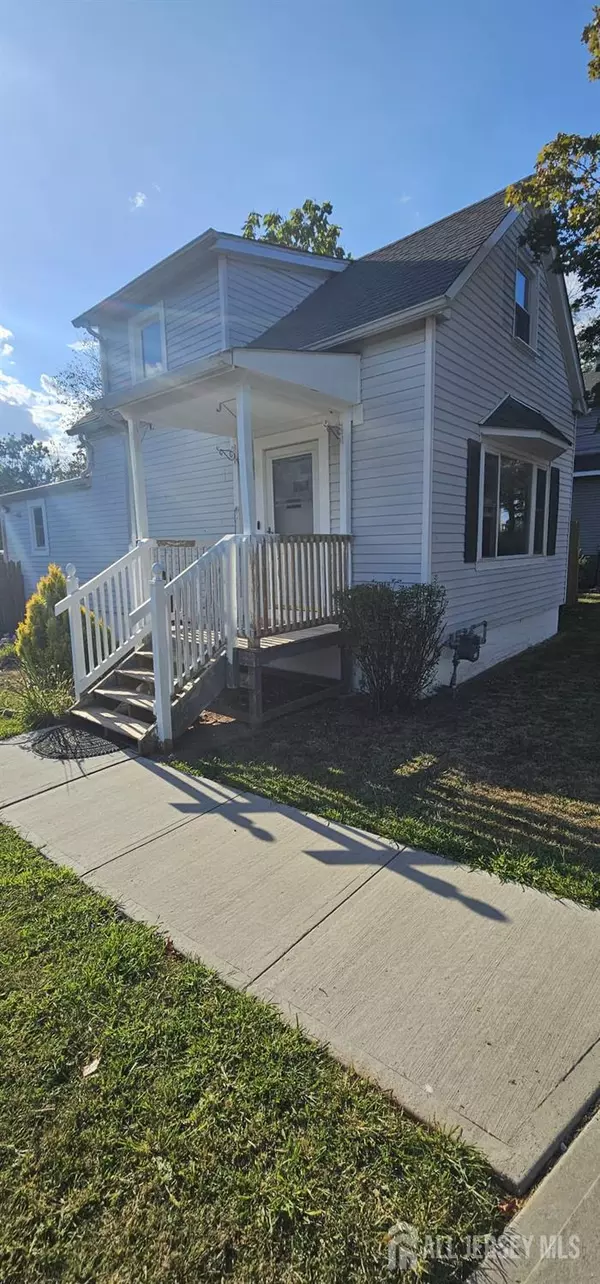 44 Brotherhood ST, Piscataway, NJ 08854