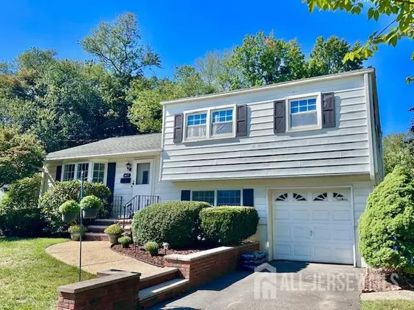 Spotswood, NJ 08884,417 Adirondack AVE