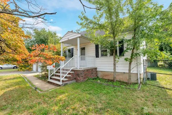 372 Seneca AVE, Middlesex, NJ 08846