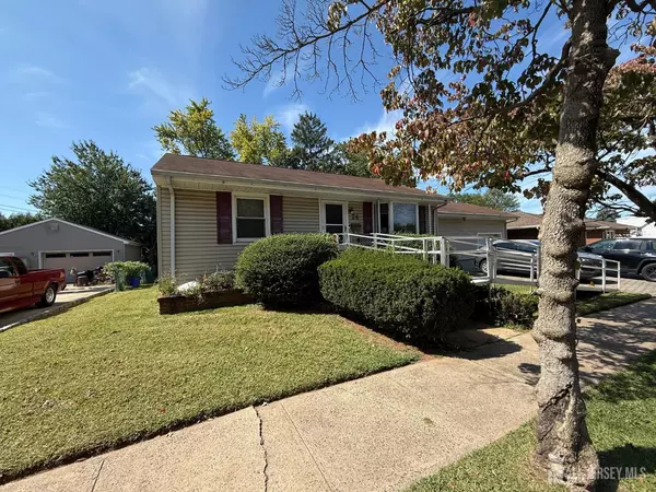 Edison, NJ 08817,24 Clark AVE