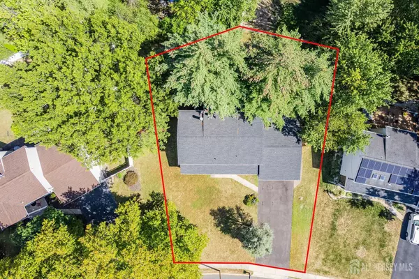 9 Donald AVE, South Brunswick, NJ 08824