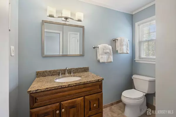 South Brunswick, NJ 08824,9 Donald AVE