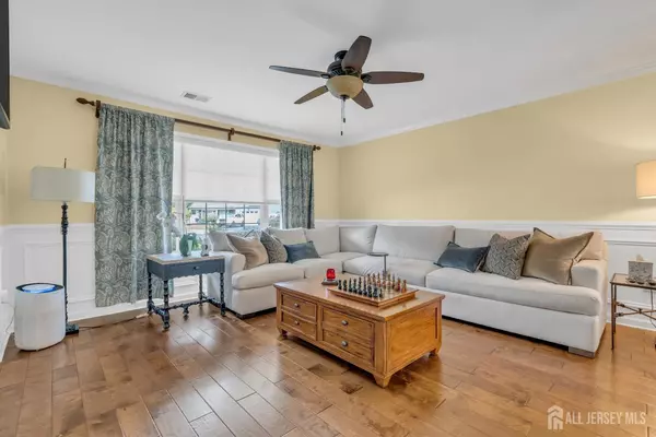 Aberdeen, NJ 07721,89 Arlington AVE