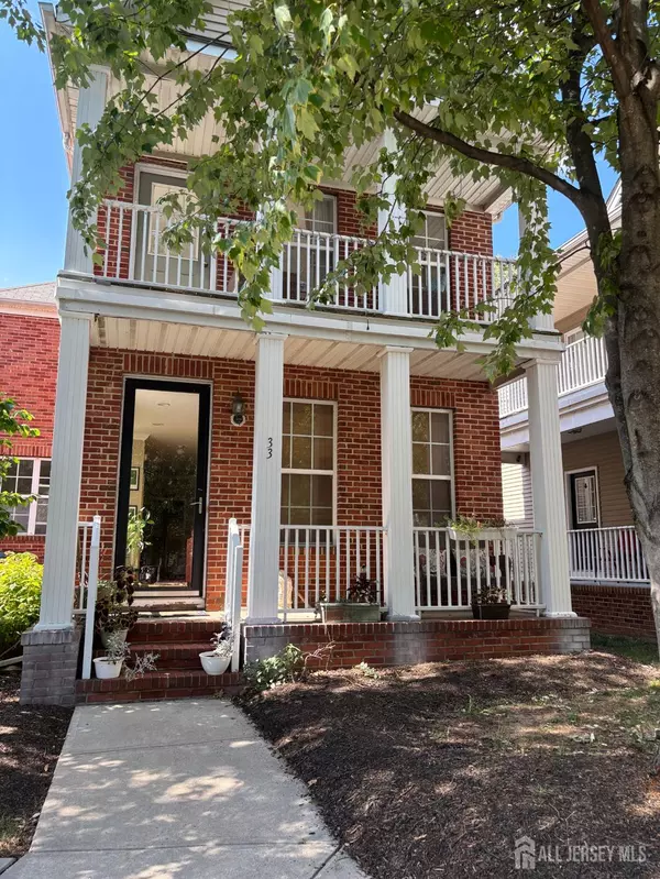 Metuchen, NJ 08840,33 Central Square PARK