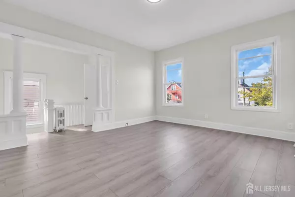 New Brunswick, NJ 08901,375 Delavan ST