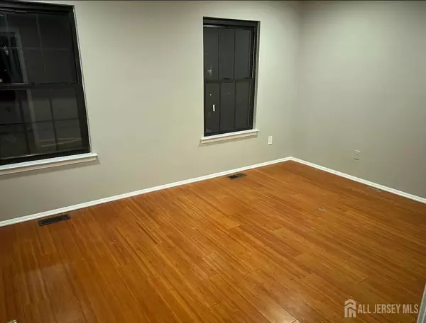 East Brunswick, NJ 08816,269 Bromley PL